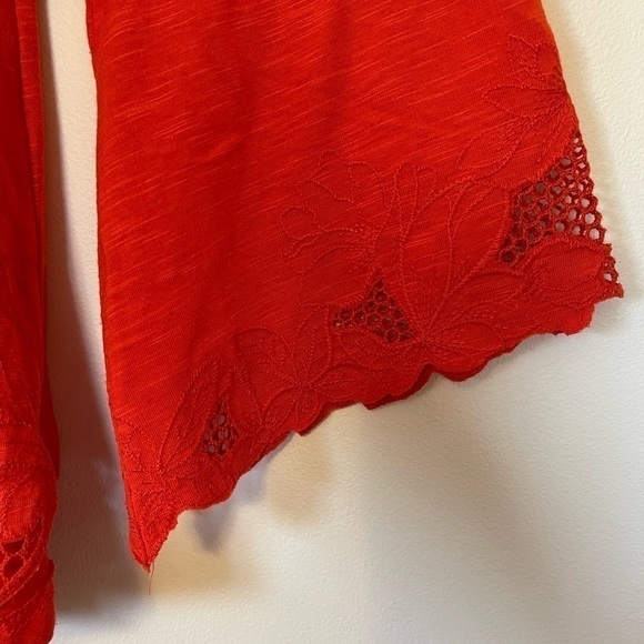 2/$5!! Size small Off the shoulder top - Picture 3 of 4